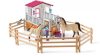 Schleich® Horse Club 42369 Istálló arab telivérrel és lovászlánnyal