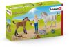 Schleich® Farm World 42486 Állatorvos látogatása kancánál és csikónál